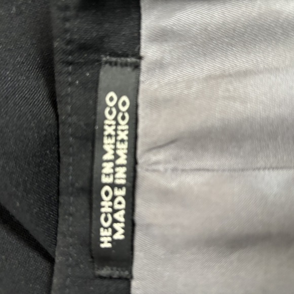 Stafford Formal Wear Mens Black Tuxedo Jacket and Pants Suit Set 44R 36x30 - Picture 8 of 8